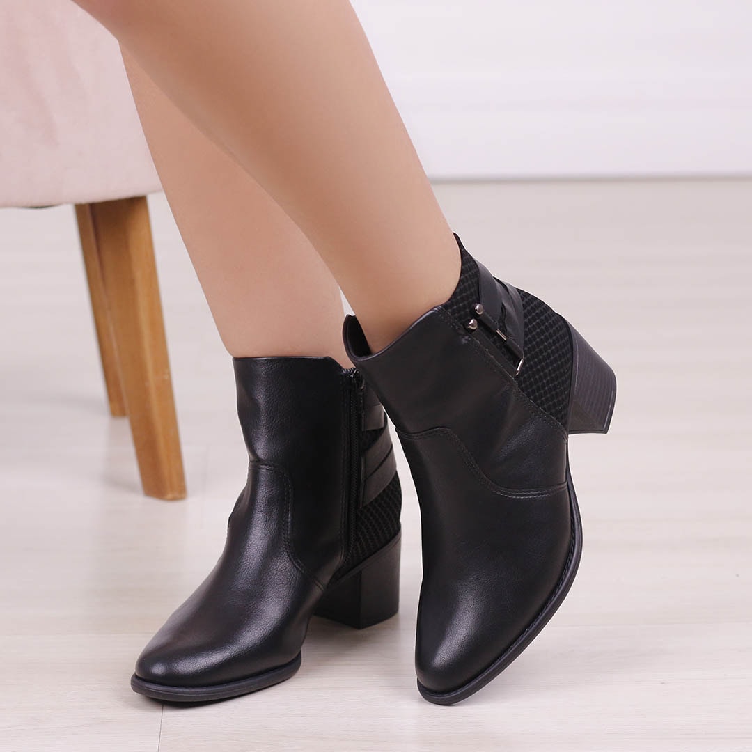 Botas pretas store de cano curto