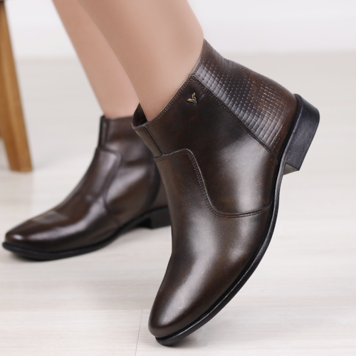BOTA CANO CURTO VIA COMFY MARROM PRETO FEMININO LUN686-PLT BOTA CANO CURTO VIA COMFY MARROM PRETO FEMININO LUN686-PLT