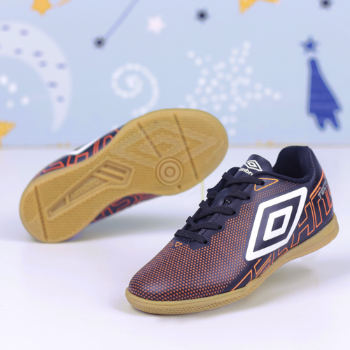 CHUTEIRA INDOOR UMBRO PRETO TECHNO JR