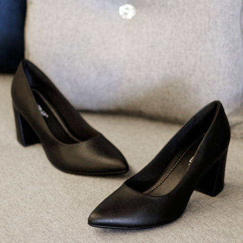 SAPATO SALTO PICCADILLY PRETO FEMININO 745135 SAPATO SALTO PICCADILLY PRETO FEMININO 745135