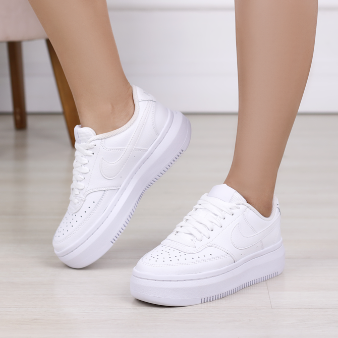 Nike tenis feminino branco Outlet
