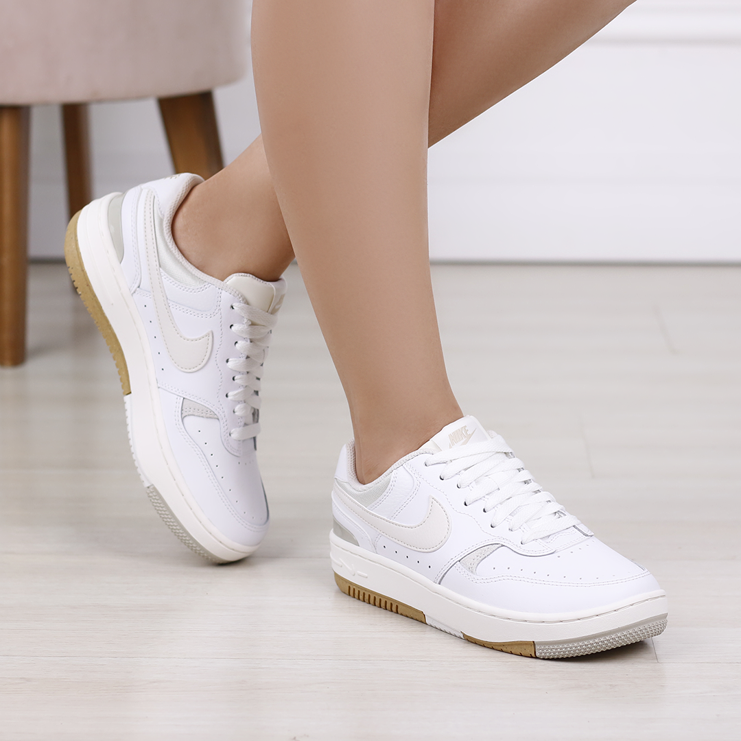 Sapatos da hot sale nike branco