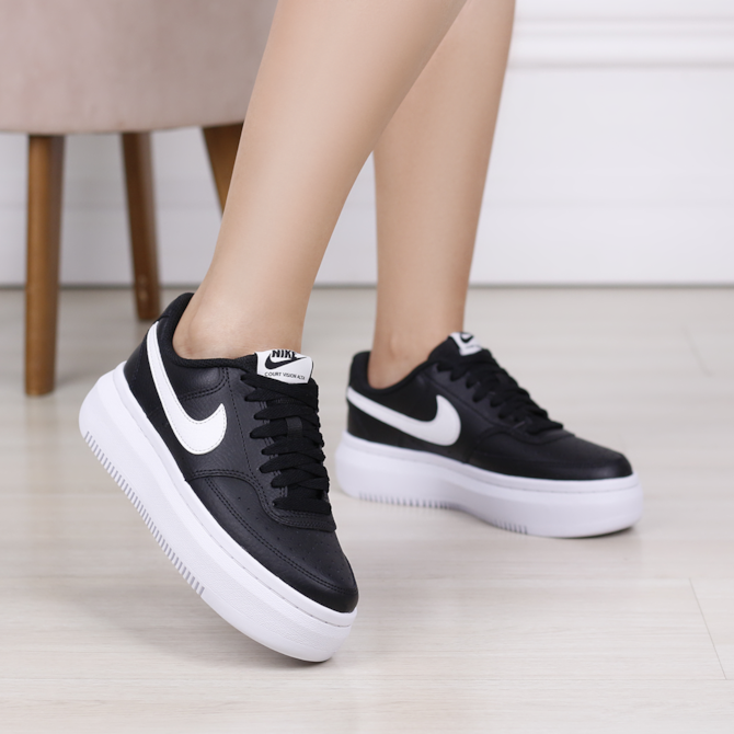 Nike tenis preto e branco Clearance