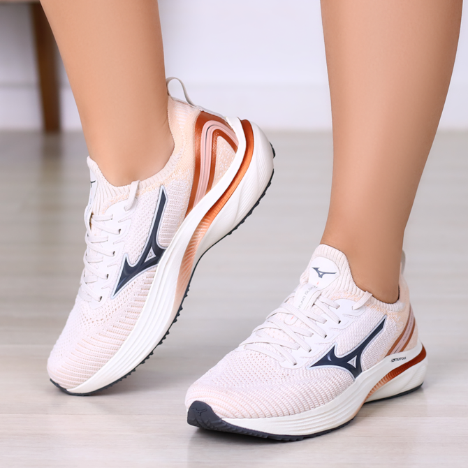 TENIS CORRIDA MIZUNO BEGE FEMININO GLOW 2