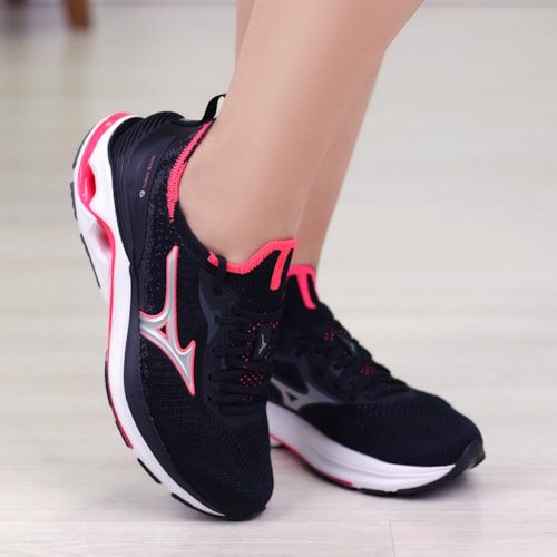 TENIS CORRIDA MIZUNO PRETO/ROSA CHOQUE WAVE MIRAI 6