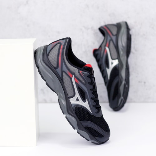 TENIS CORRIDA MIZUNO PRETO/VERMELHO HAWK 5