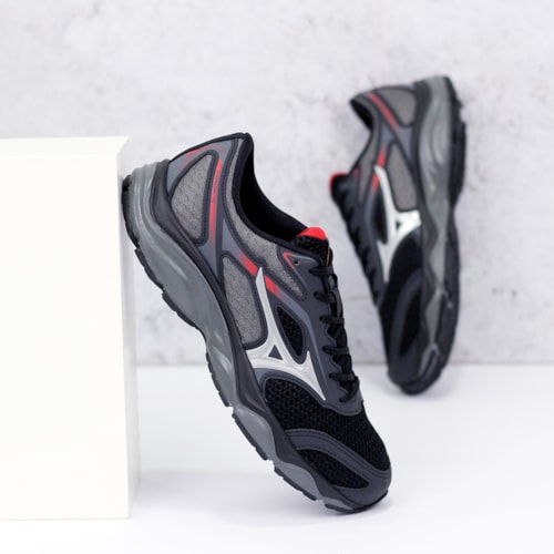 TENIS CORRIDA MIZUNO PRETO/VERMELHO HAWK 5 TENIS CORRIDA MIZUNO PRETO/VERMELHO HAWK 5