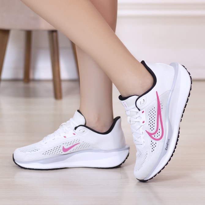 TENIS CORRIDA NIKE BRANCO/ROSA/CINZA(002)  QUEST 6