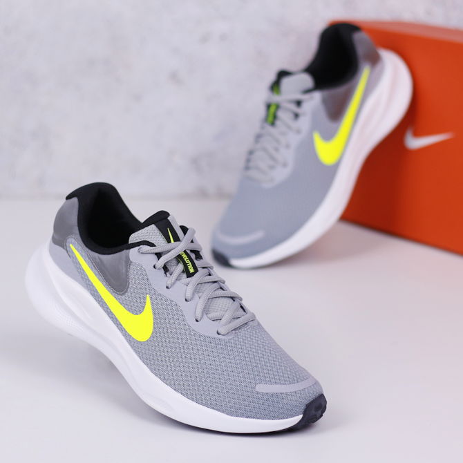 Nike Revolution Sapatilha De Corrida Nike TENIS CORRIDA NIKE CINZA