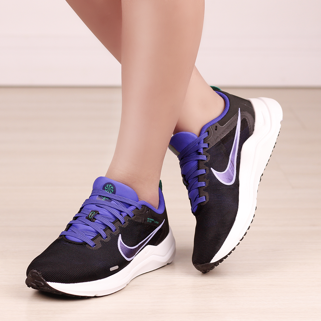 Tenis nike sale roxo e preto