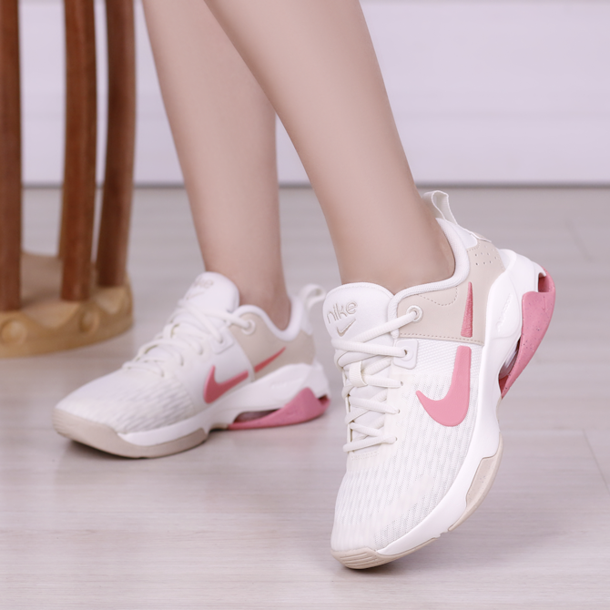 TENIS NIKE OFF WHITE ZOOM BELLA 6